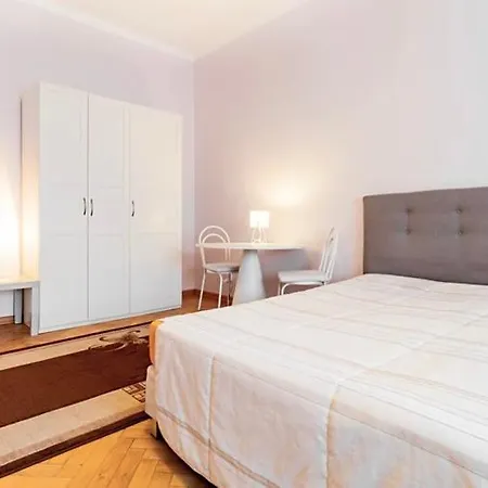 150m2 Center Three Bedrooms Wellness