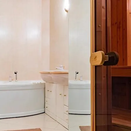 150m2 Center Three Bedrooms Wellness 아파트